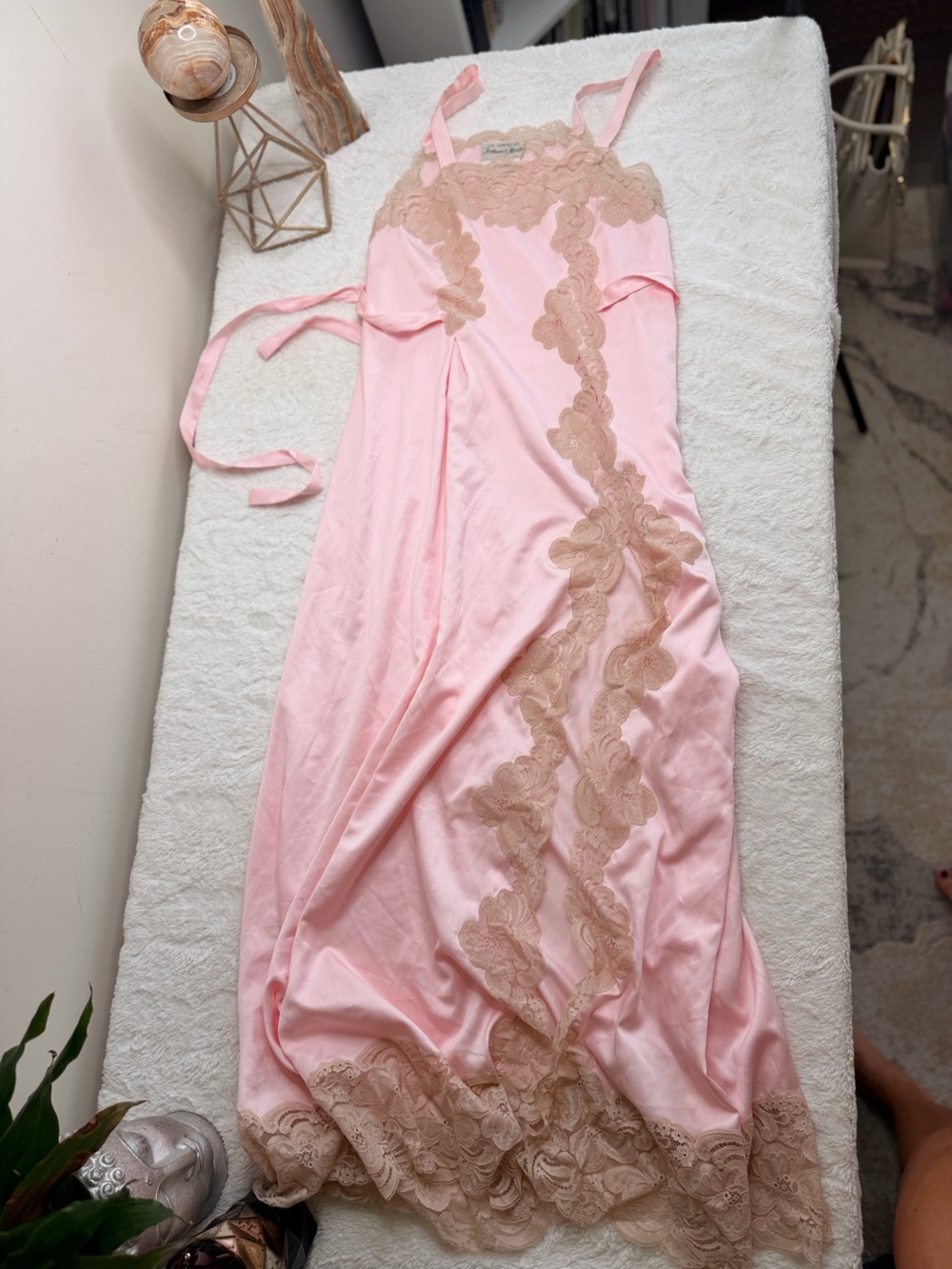 vintage Blush Pink Lace-Trimmed Long Dressing Gown